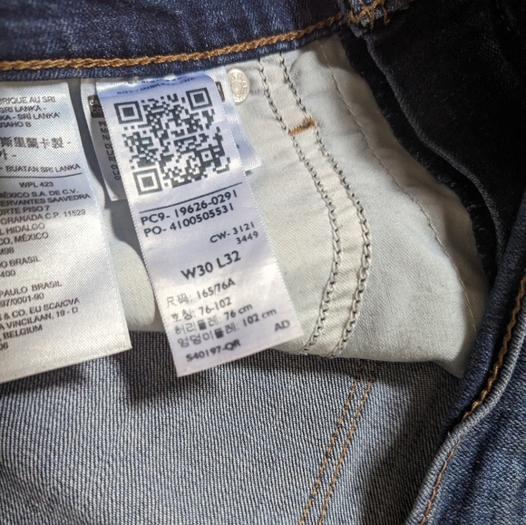 Levi's 311 Shaping Skinny - Picture 2 of 5